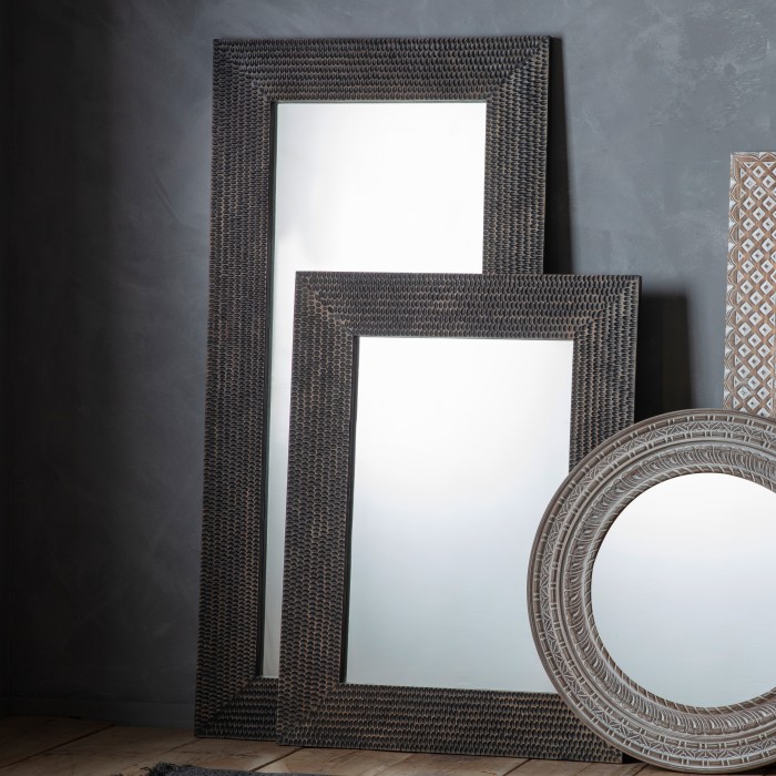 Akola Mirror 